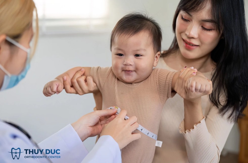 4. Khi nào cần đưa trẻ đi khám bác sĩ? 1 4. Khi nào cần đưa trẻ đi khám bác sĩ? 1