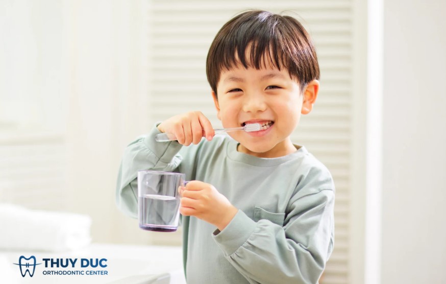 3.1 Vệ sinh miệng hằng ngày đúng cách 1 3.1 Vệ sinh miệng hằng ngày đúng cách 1